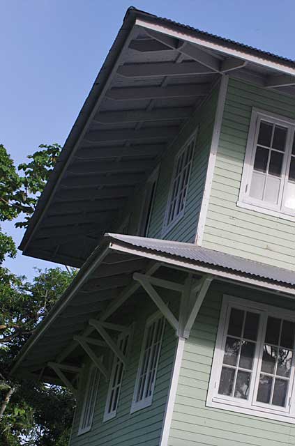 Example photo of a typical zinc roofing in  in the tropical Panama Canal Zone
