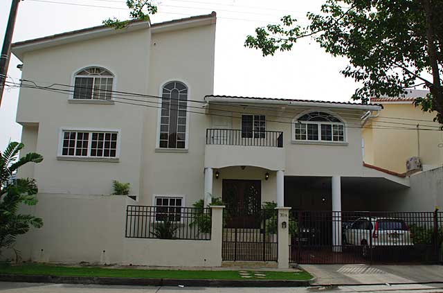 Photo example of a modern townhouse